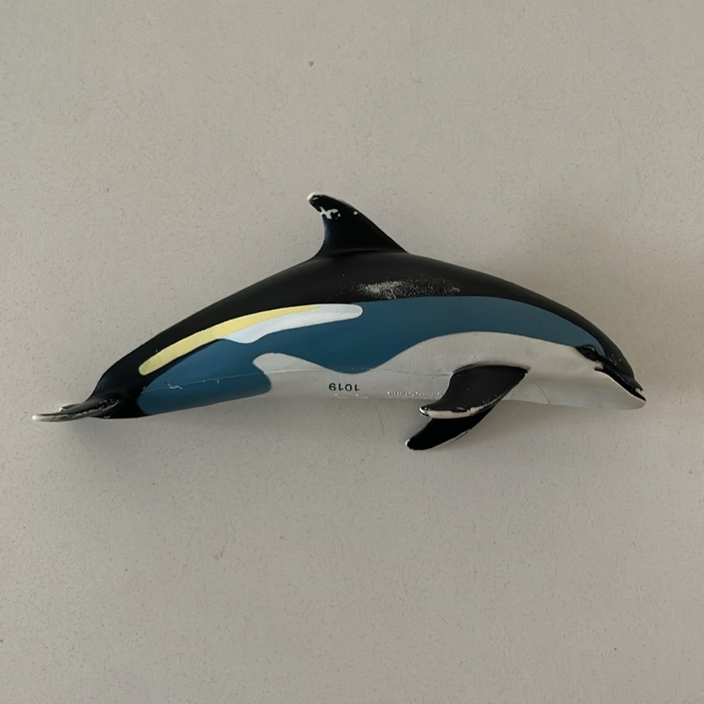 Solid Whale shark and dolphin - Picture 12 of 12